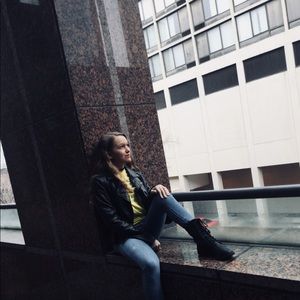 Meet your Posher, Alyssa